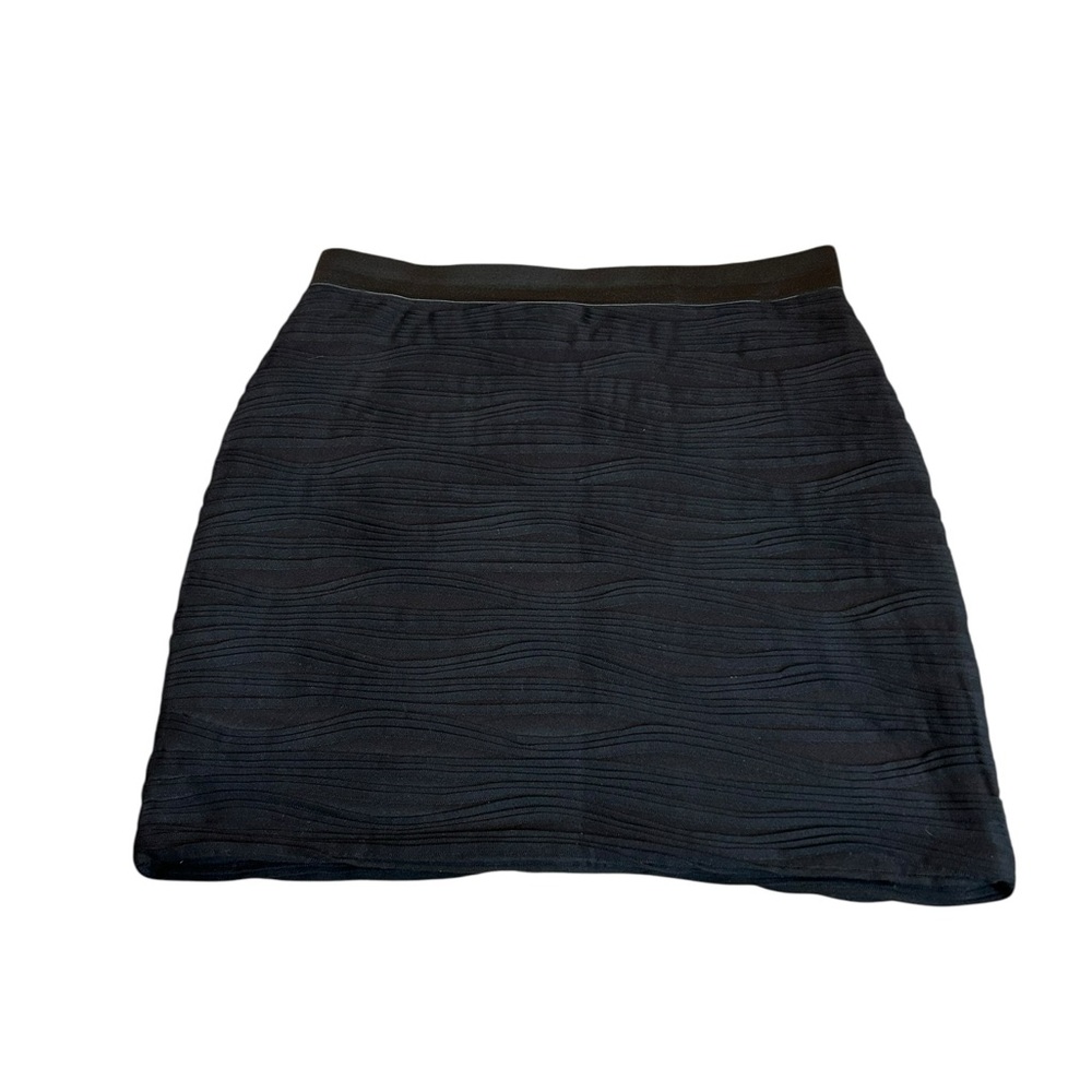 H&M textured black skirt